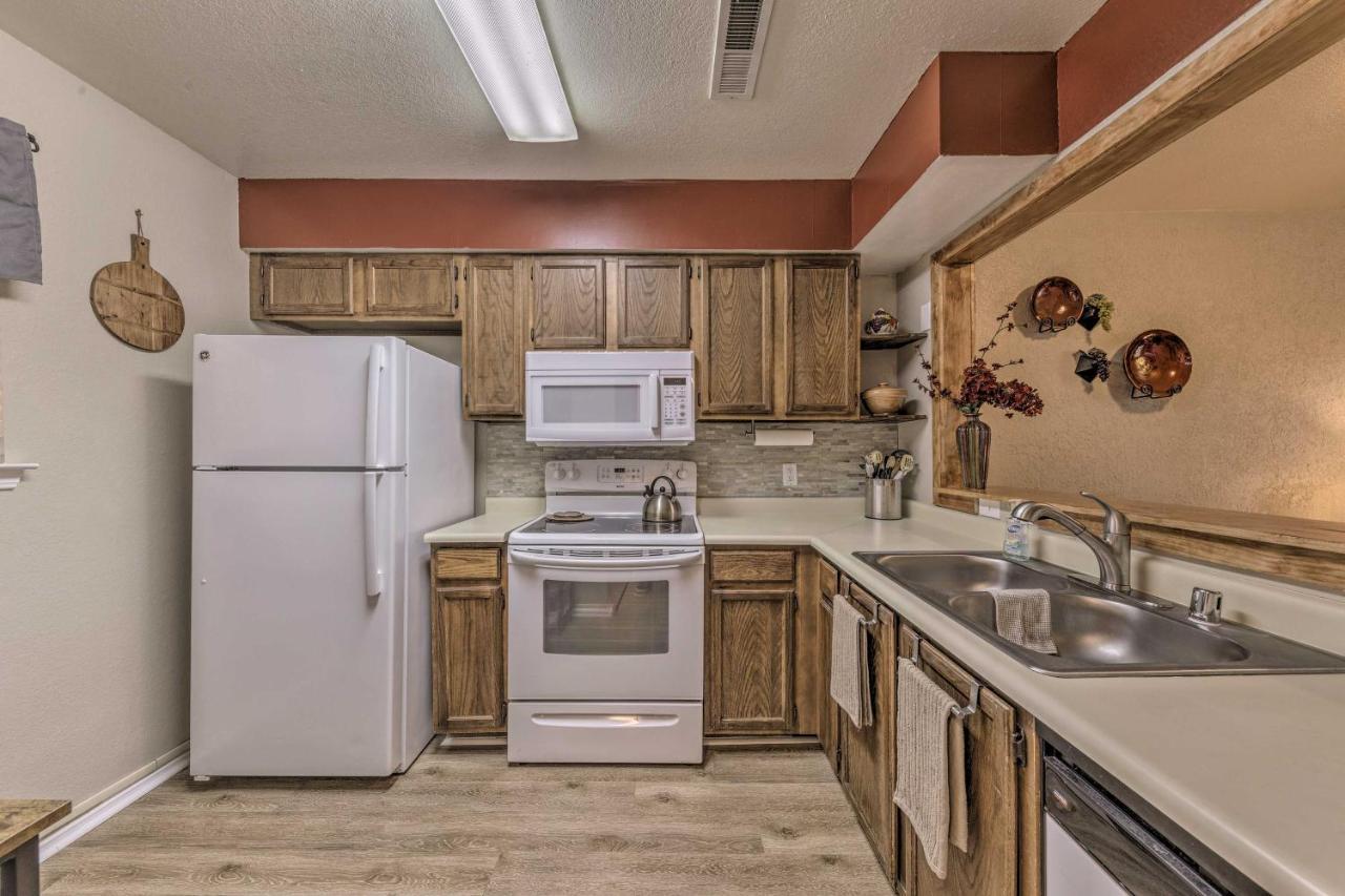 Forested Ruidoso Condo With Deck And Fireplace! Eksteriør bilde